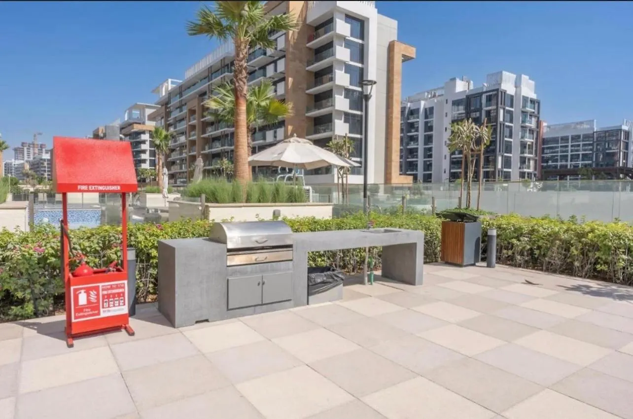 Azizi Rivieira Meydan, Dubai Luxury Studio With Burjkhalifa And Pool Views 0*,  United Arab Emirates